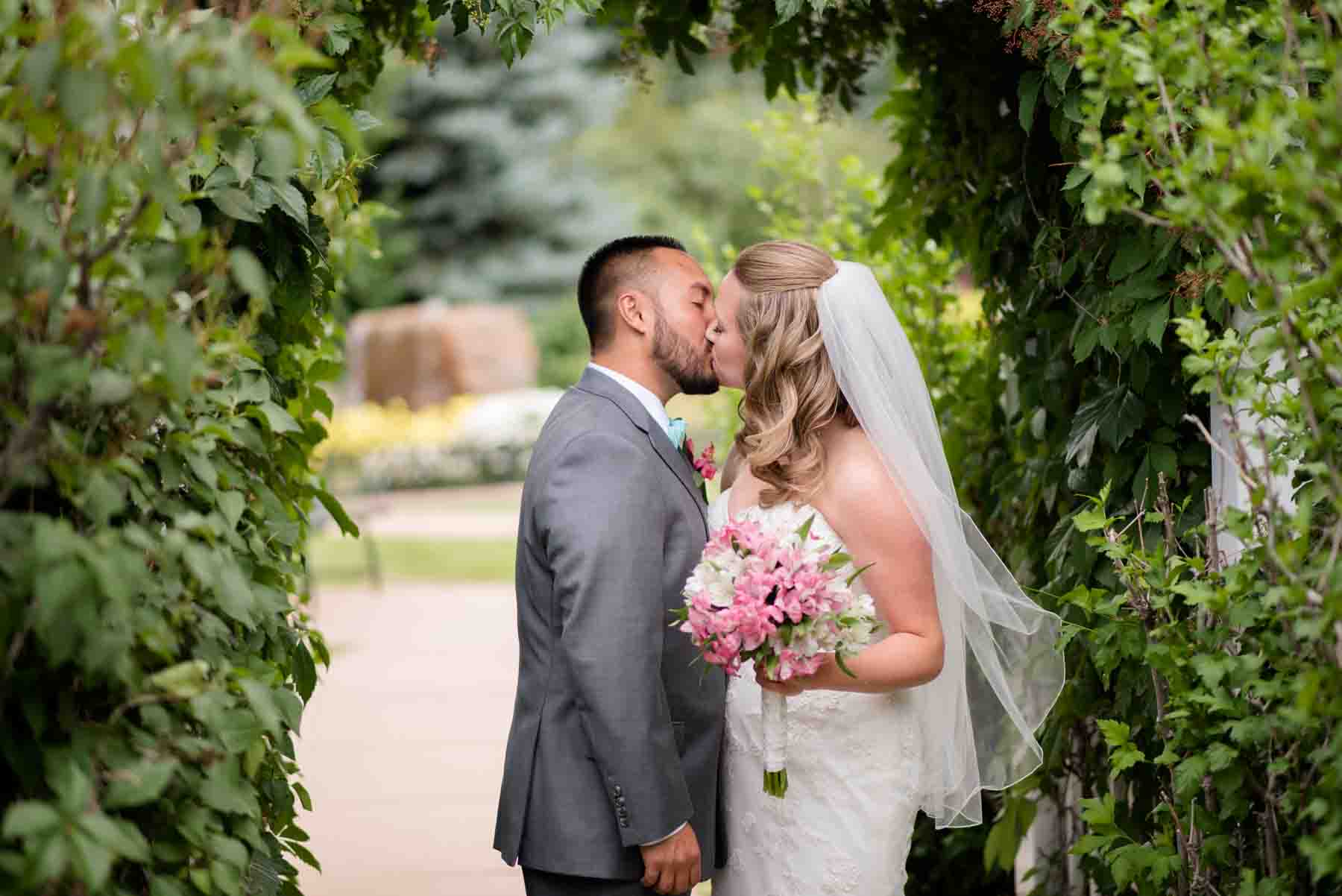 Stonebrook Manor Wedding | Fort Collins Wedding Photographer
